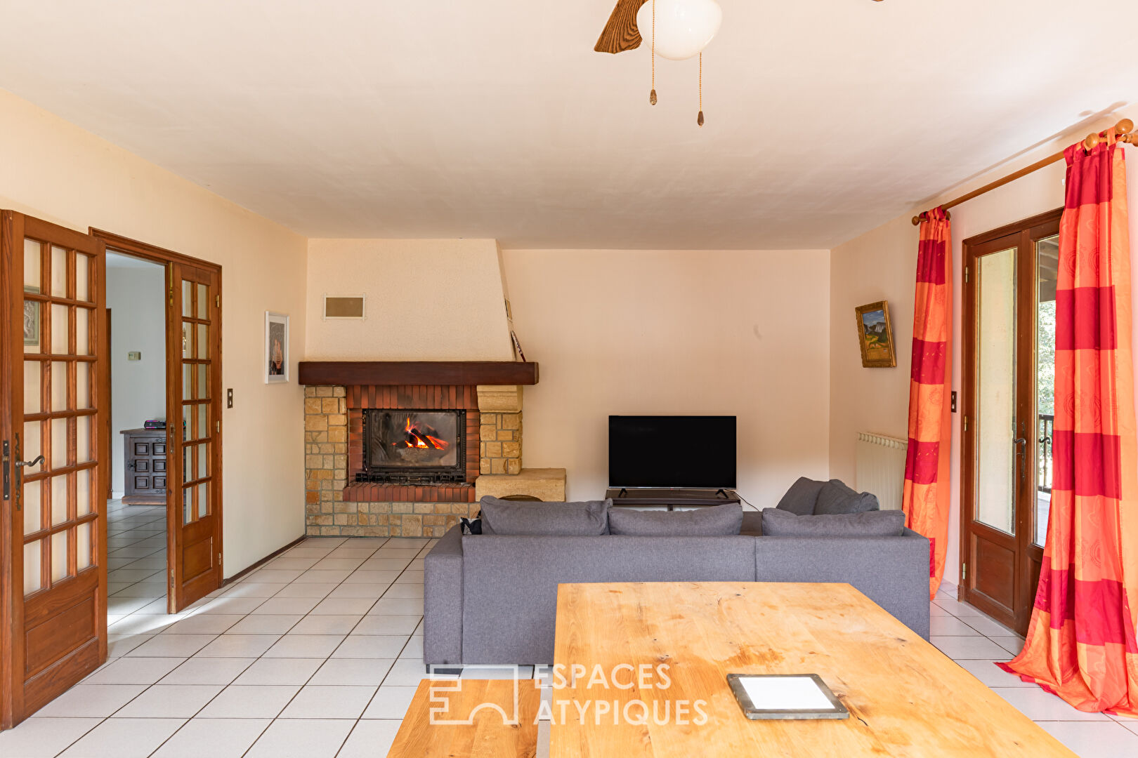 Maison familiale avec sous-sol exceptionnel et jardin arboré