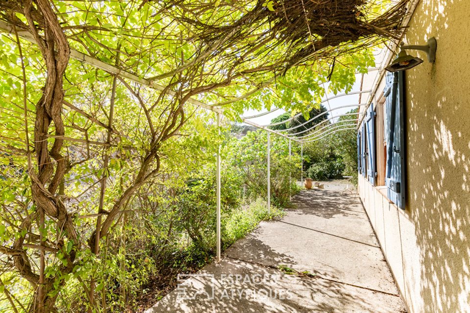 Maison familiale avec sous-sol exceptionnel et jardin arboré - proche Carcassonne