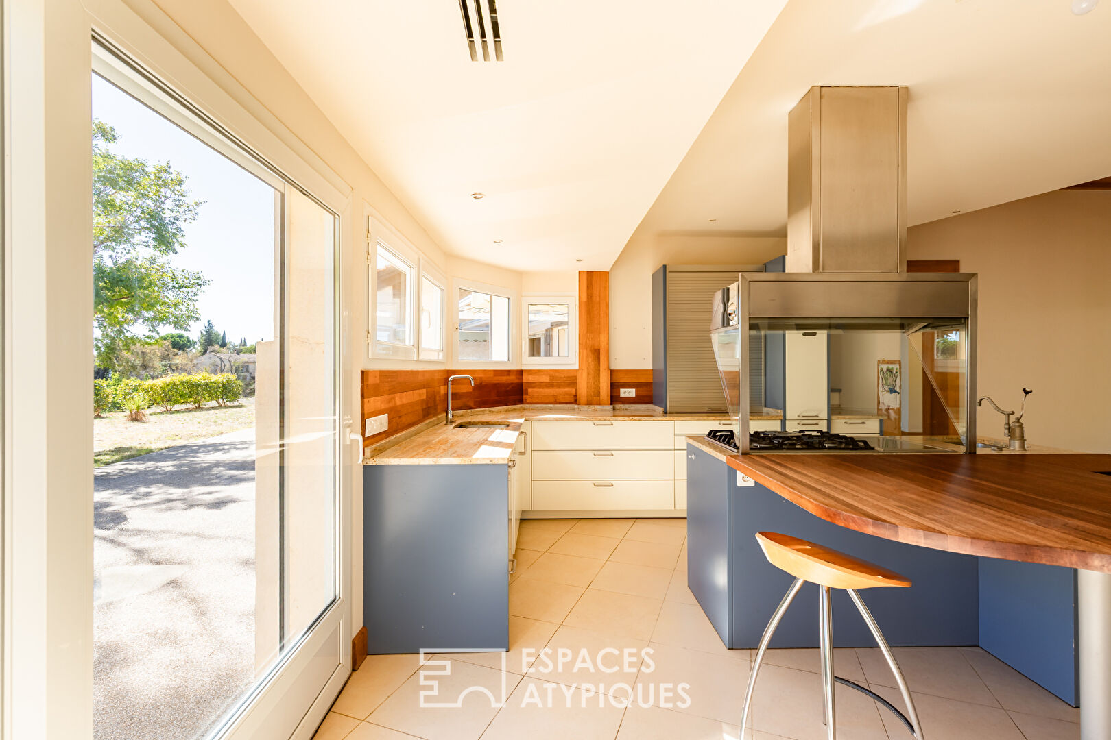Property with Stunning Views of Mount Canigou and Guest Accommodation Potential