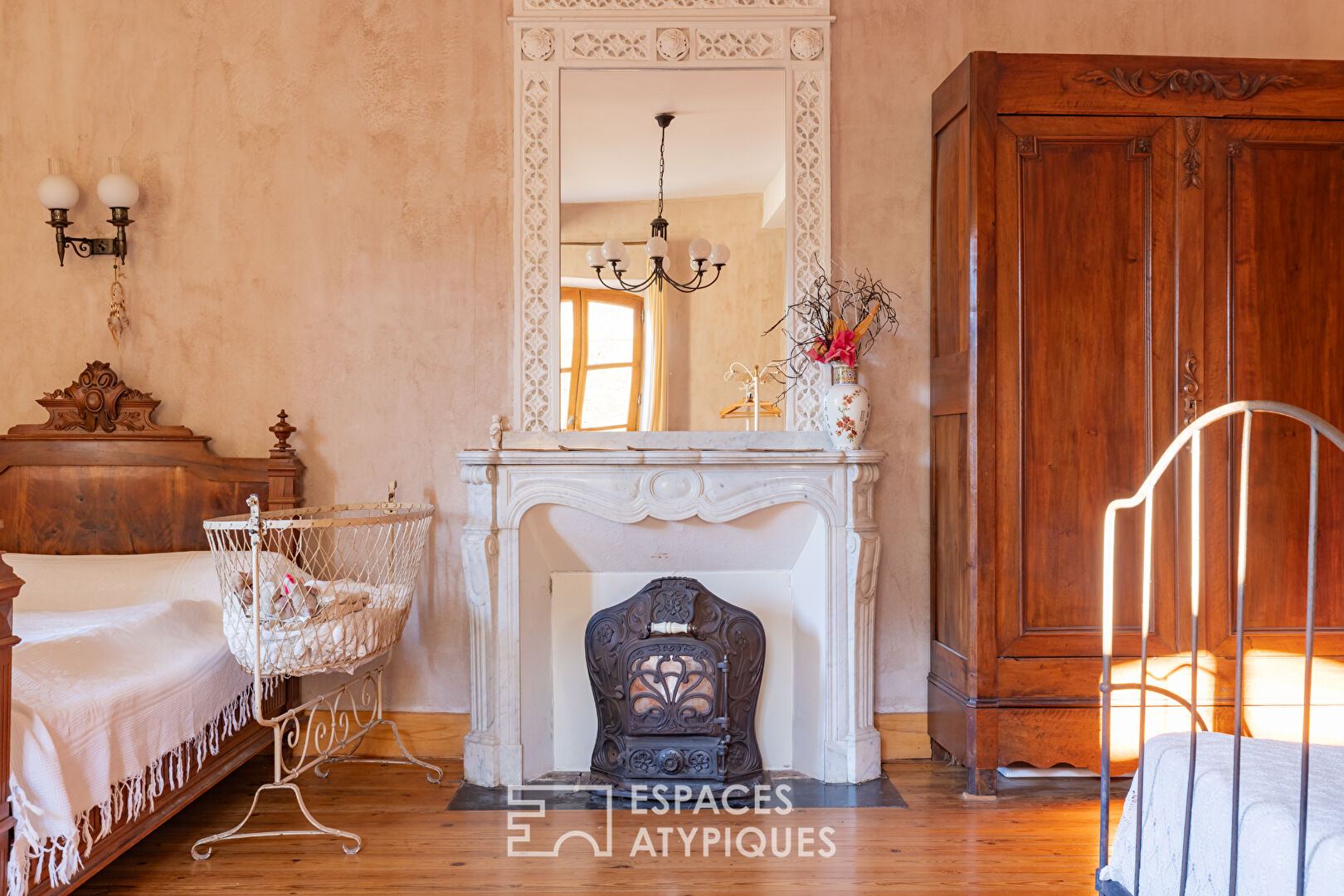 Maison de Maître du XVIIIe avec piscine et jardin clos au Coeur du Minervois