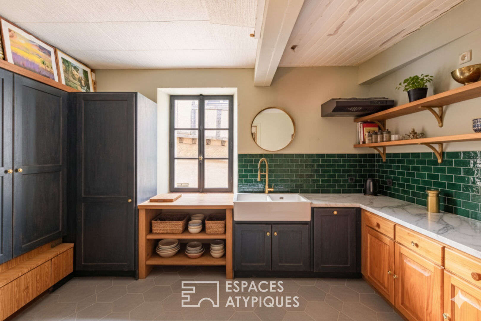 Maison atypique avec vue sur le Château Comtal – Cité de Carcassonne