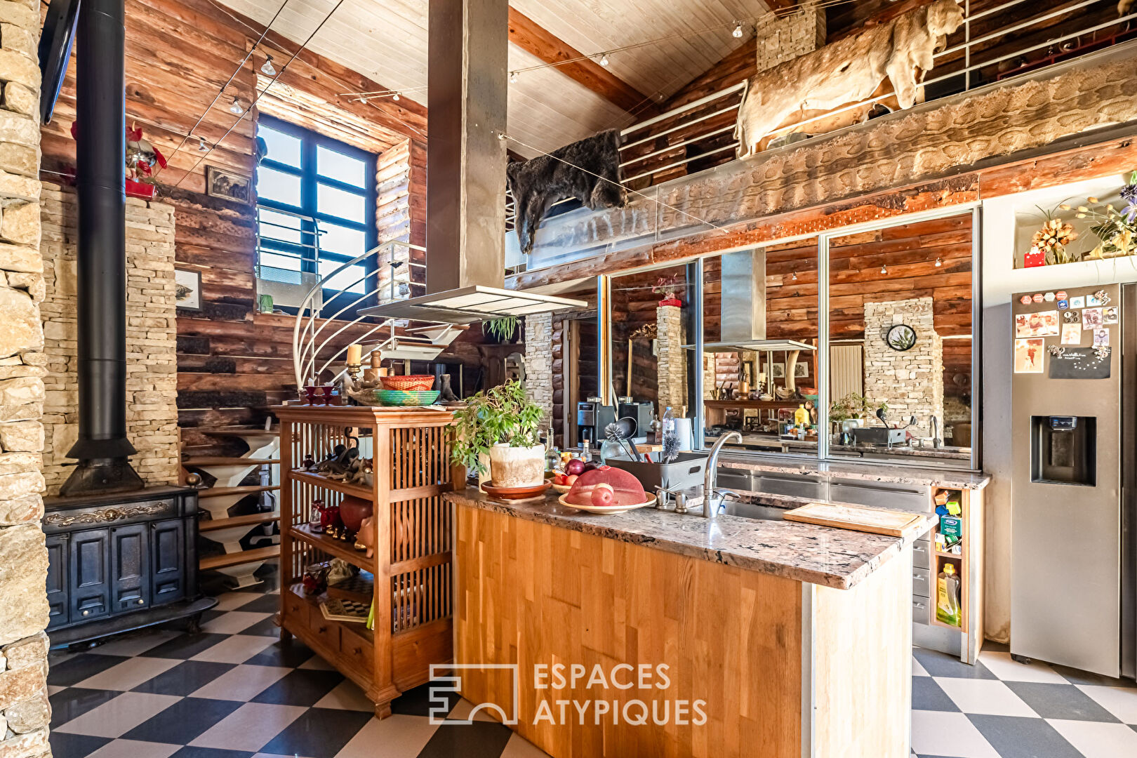 Domaine naturel de 42 ha clos avec ferme rénovée et gîte – Triangle Carcassonne, Limoux, Bram