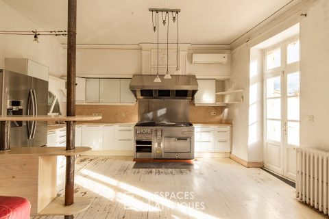 Property complex with terrace and rare potential – Limoux town centre