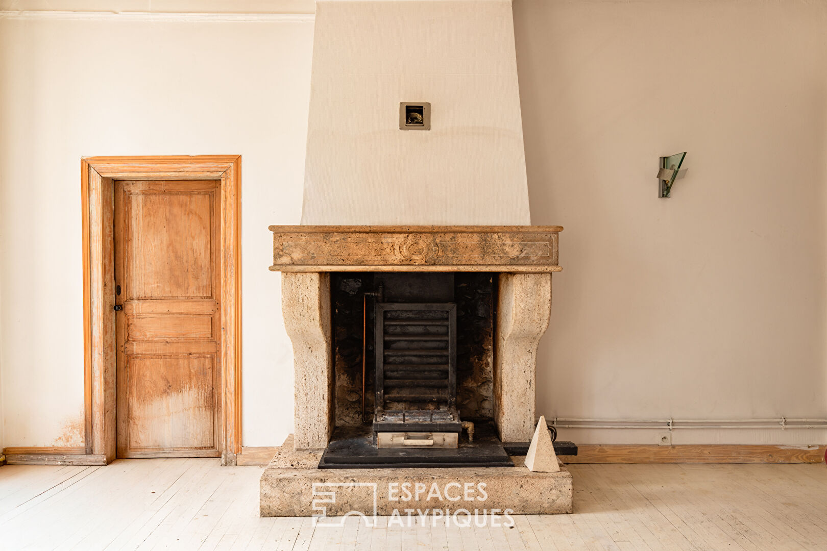 Property complex with terrace and rare potential – Limoux town centre