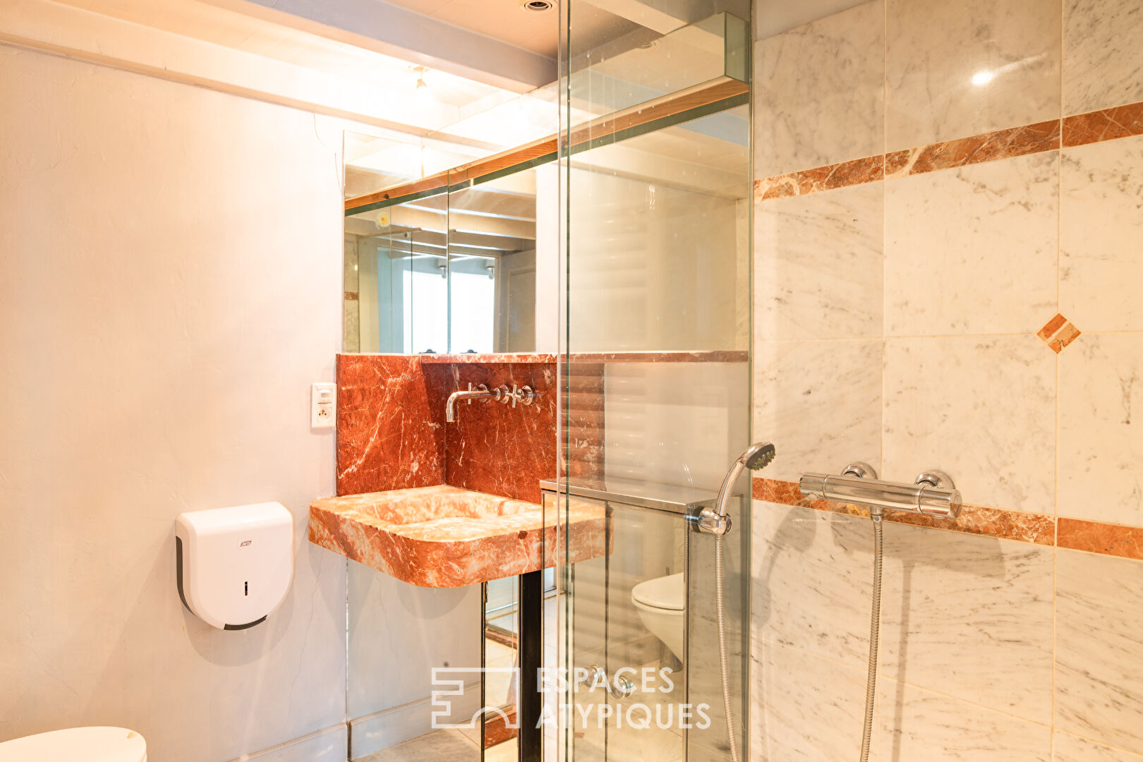 Property complex with terrace and rare potential – Limoux town centre