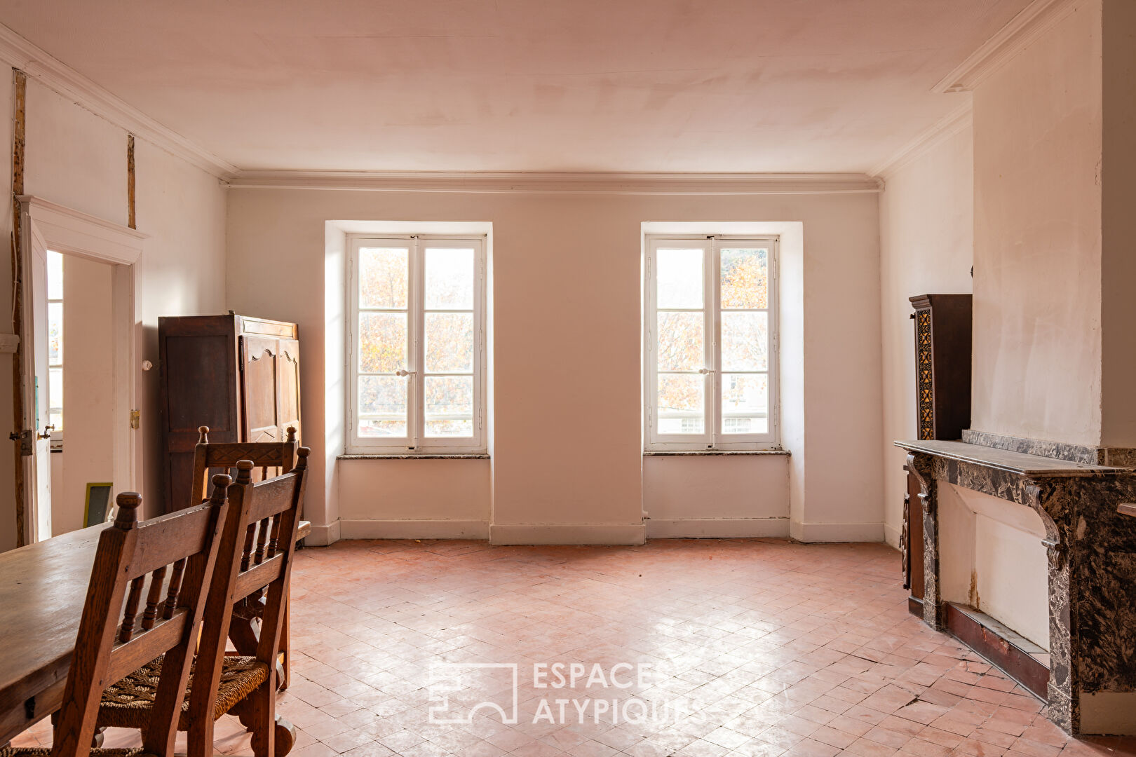 Property complex with terrace and rare potential – Limoux town centre