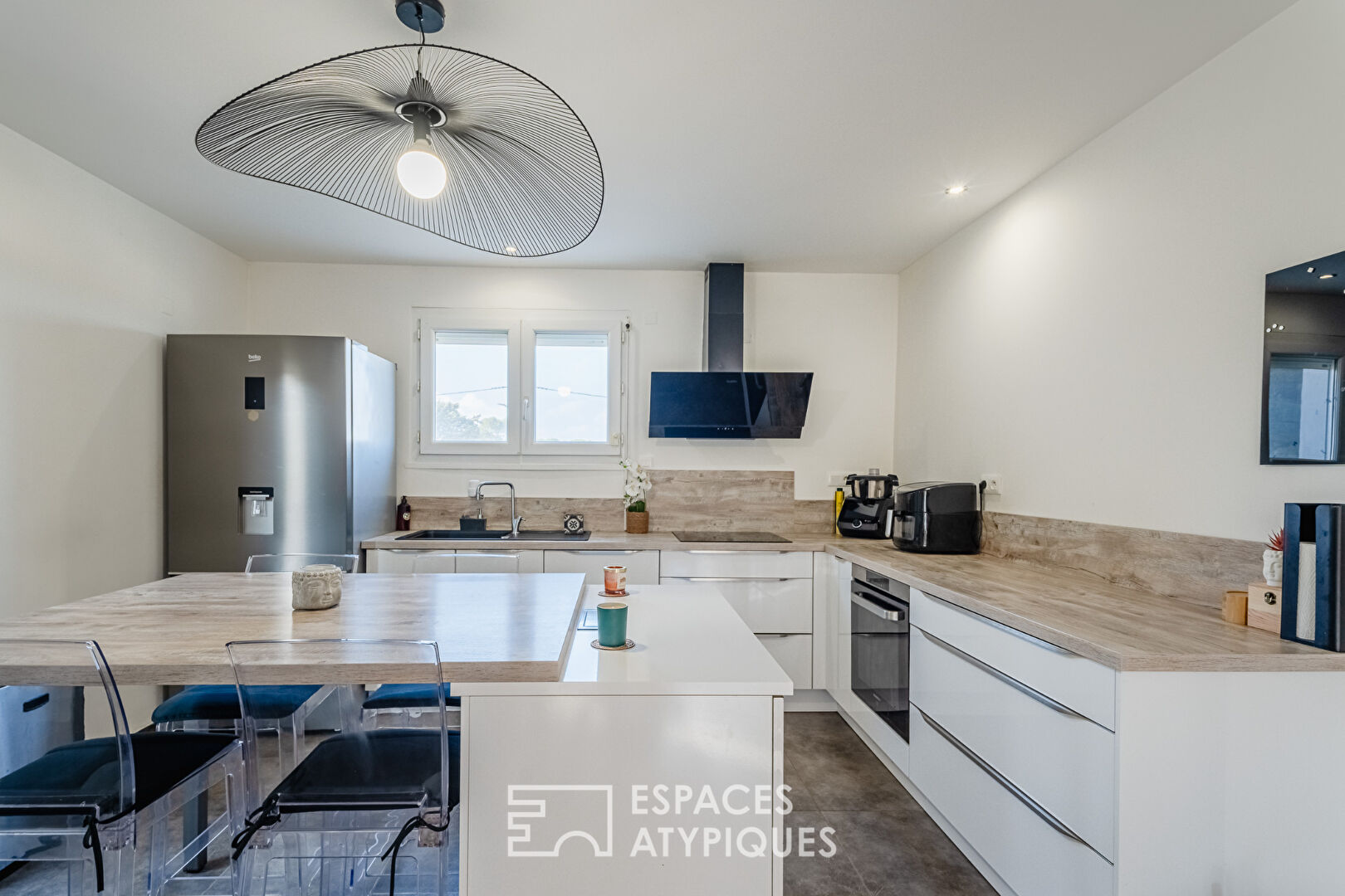 Maison bi-habitation avec piscine à Salles-d&rsquo;Aude