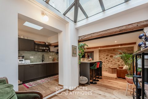 Maison de village atypique avec cour à 10 minutes de la mer