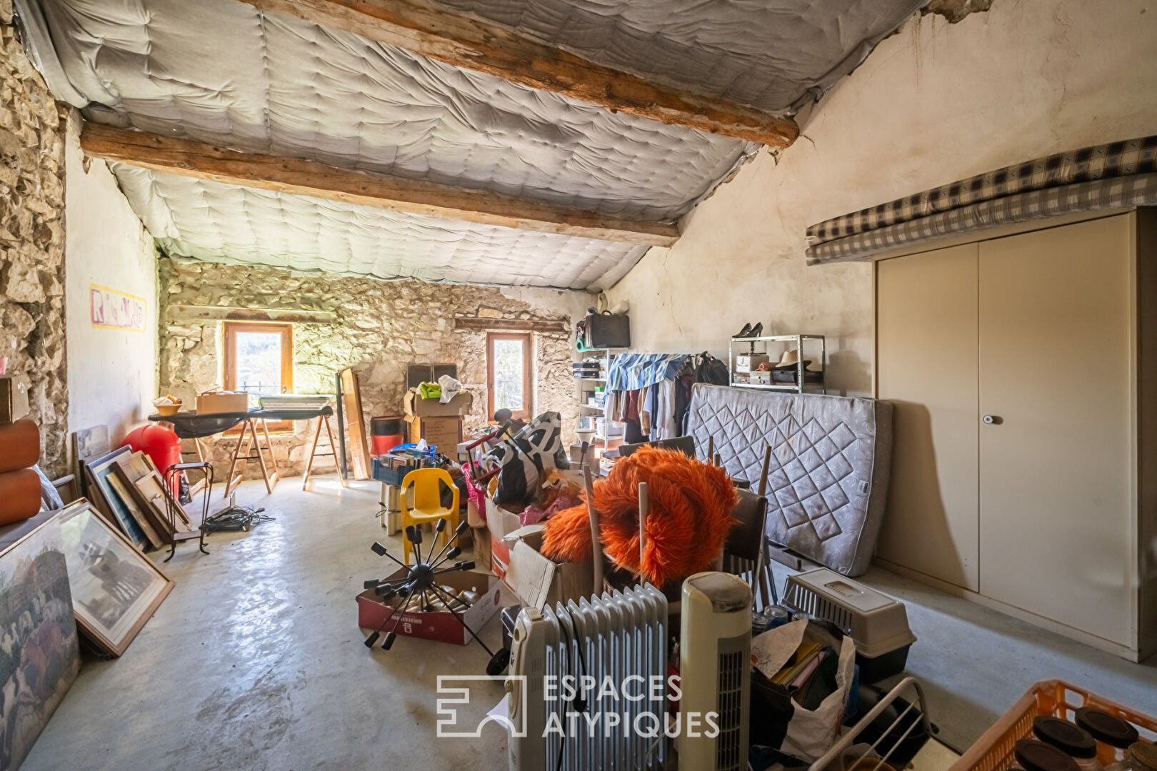 Charmante bâtisse de caractère avec gîte proche de Narbonne