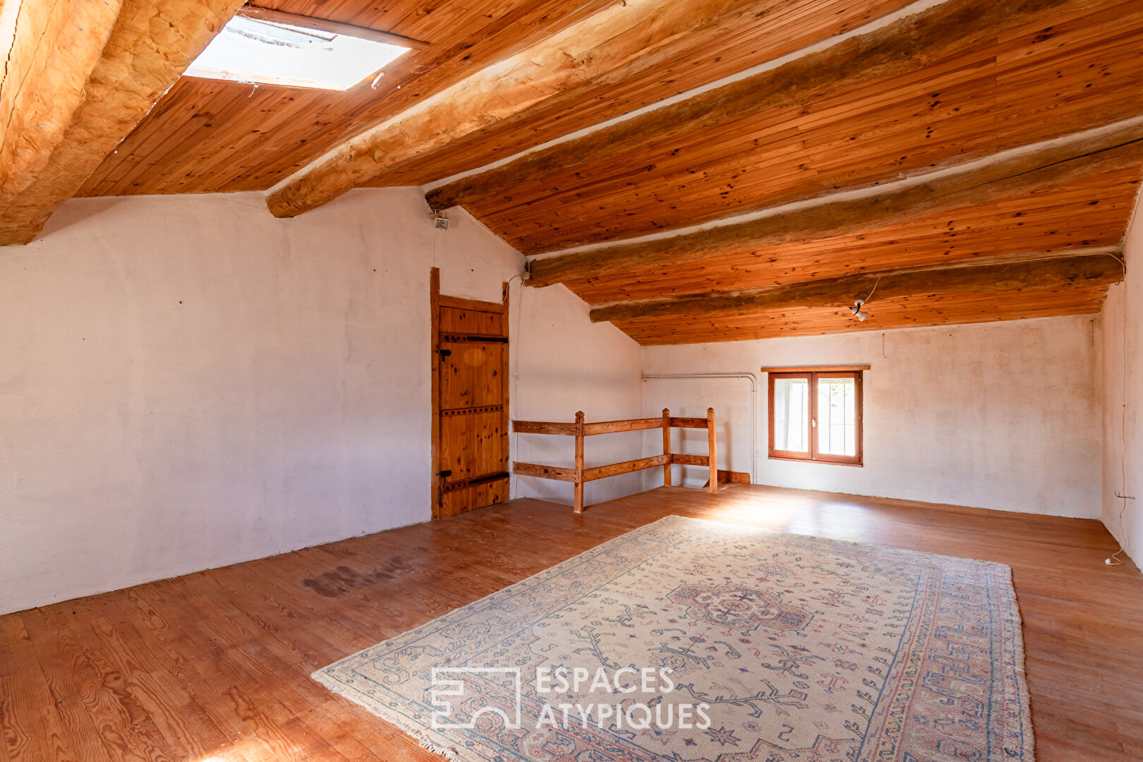 Domaine forestier atypique de 62 hectares avec bâtis à rénover