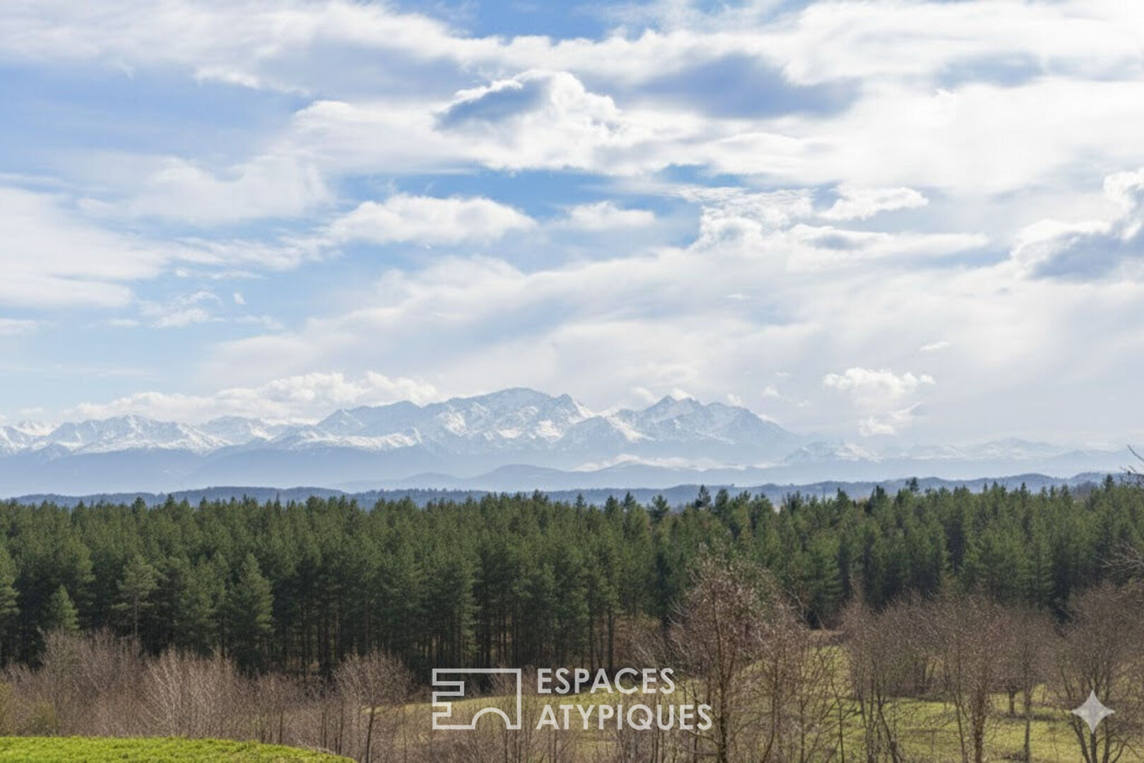 Domaine forestier atypique de 62 hectares avec bâtis à rénover