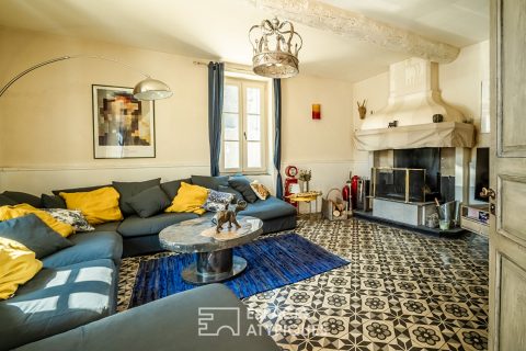 Bourgeoise de caractère avec rooftop confidentiel – Proche Narbonne