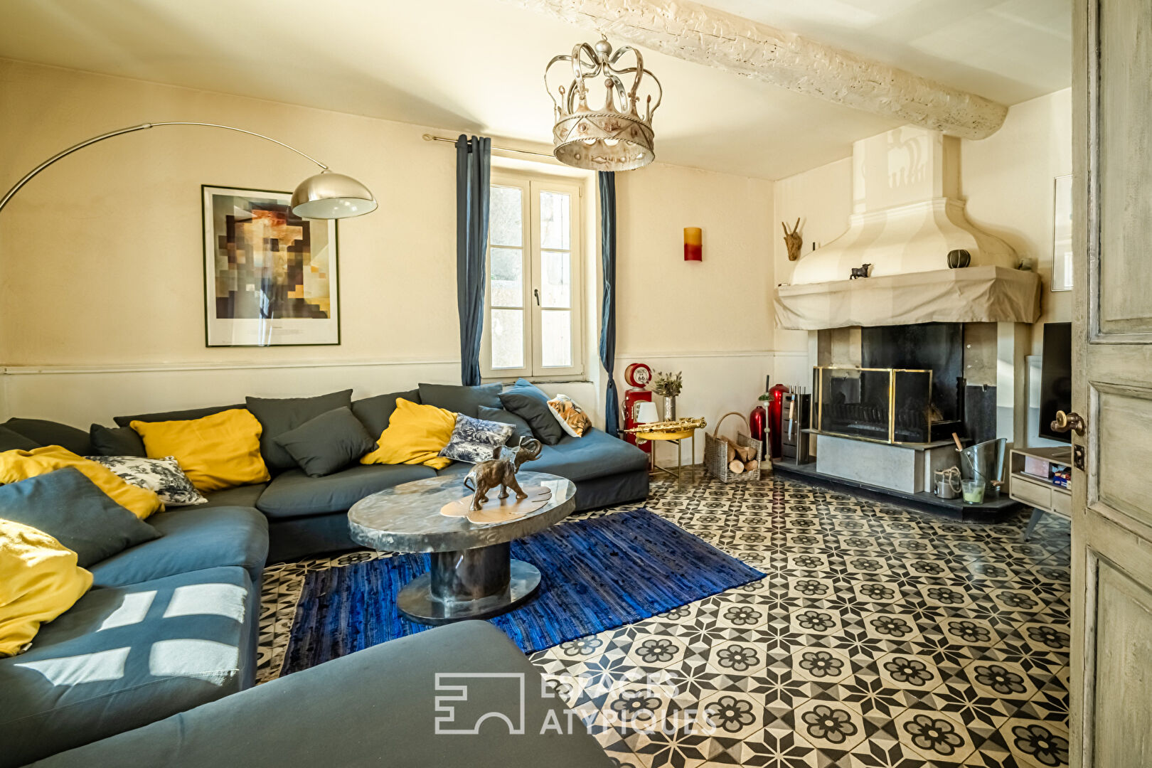 Bourgeoise de caractère avec rooftop confidentiel – Proche Narbonne