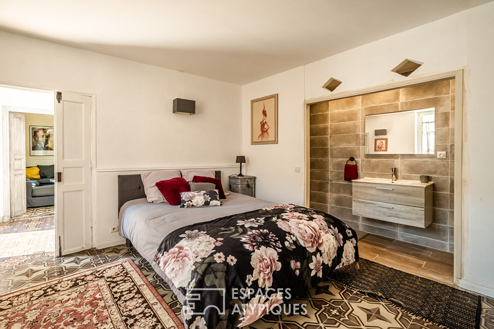 Bourgeoise de caractère avec rooftop confidentiel – Proche Narbonne