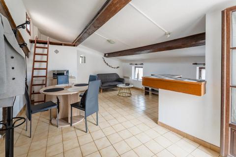 Appartement en dernier étage et vue sur la cathédrale