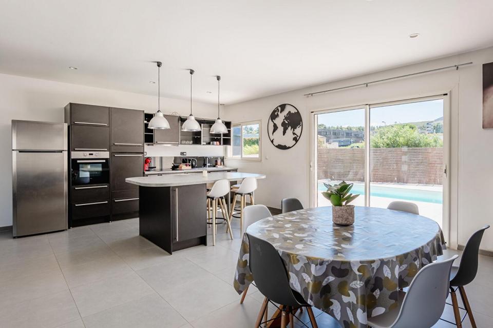 Maison contemporaine, entre vie et activité - Narbonne