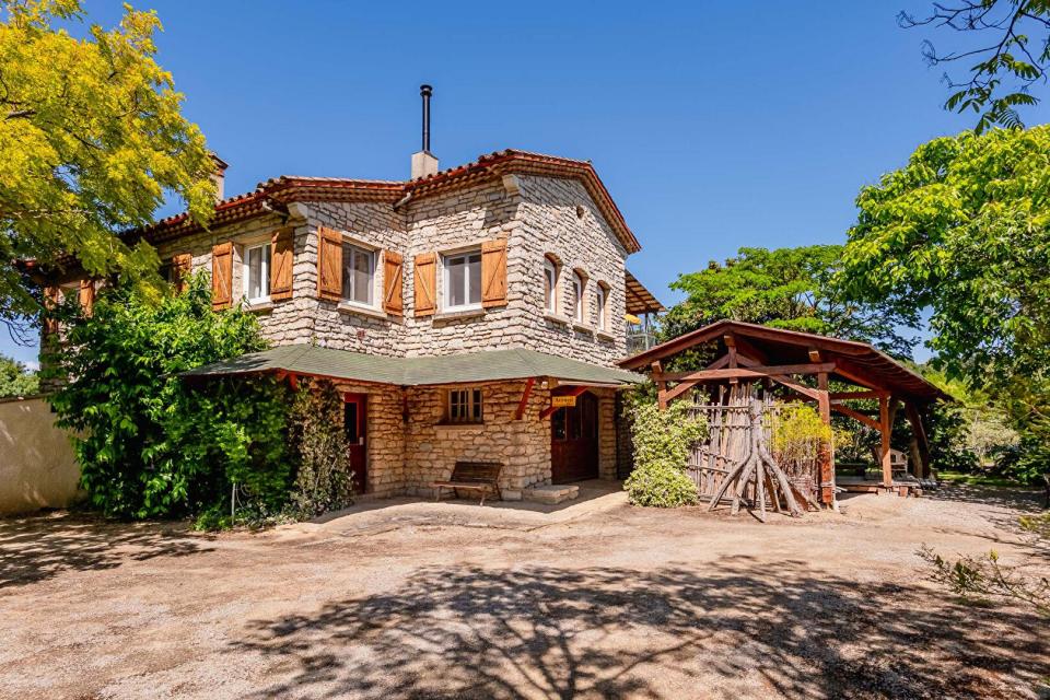 Ancien jardin botanique et maison de caractère au coeur de Limoux
