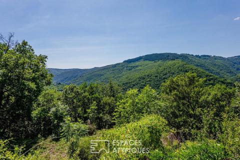 Ancienne ferme de caractère et 16 hectares au coeur de la Montagne Noire