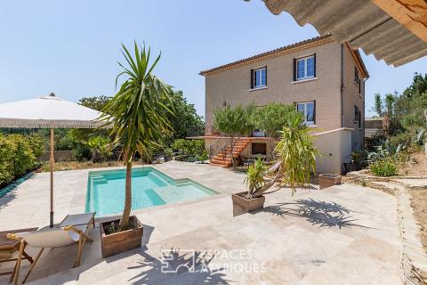 Maison familiale rénovée avec piscine, garage et vue