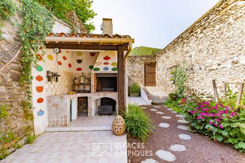 Authentique maison de village de caractère avec cour intimiste