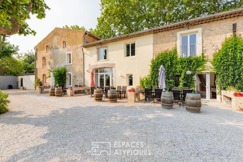 Domaine viticole réhabilité avec gîtes, piscine et dépendances
