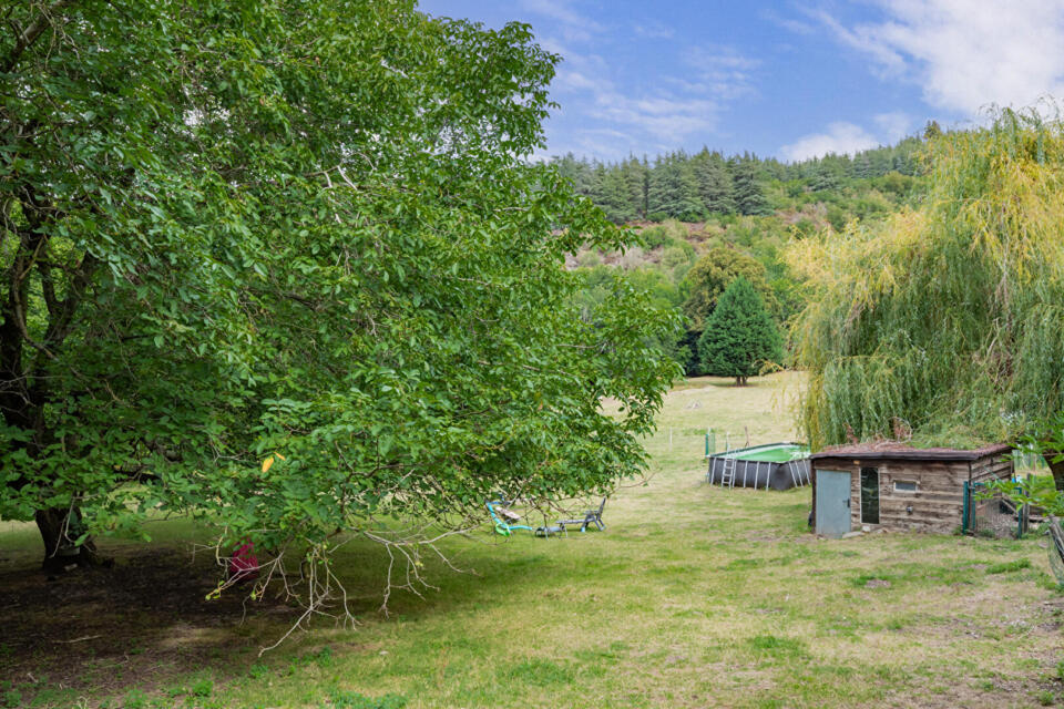 Propriété atypique avec 3 habitations à Cuxac-Cabardès