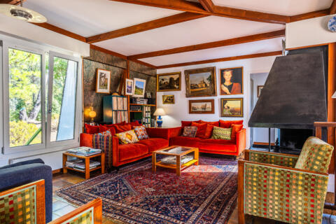 Maison d&rsquo;architecte Koh-i-Noor au coeur d&rsquo;un écrin boisé