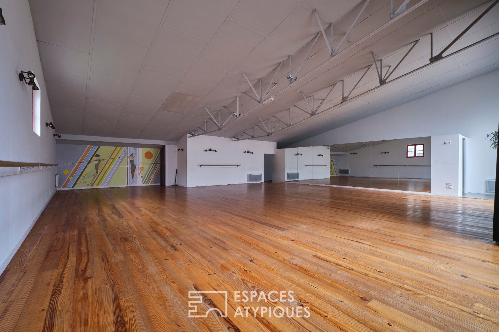 Dance room – Possible accommodation – Carcassonne – 150sqm –