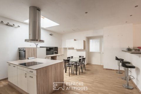 Maison  4 pièce(s) 330 m2