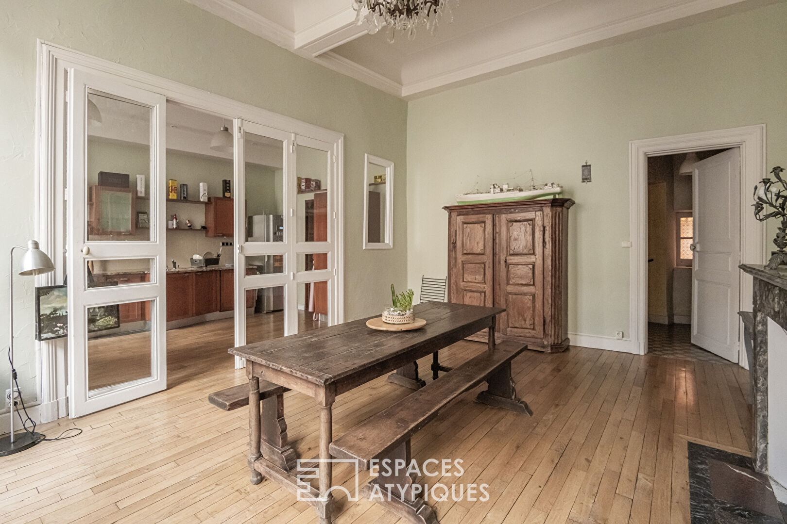 Historical apartment completely renovated – Exterior – Cellar – Garage