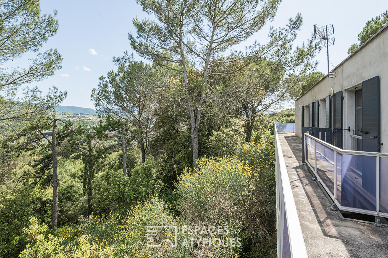 Contemporary villa – approx. 220sqm