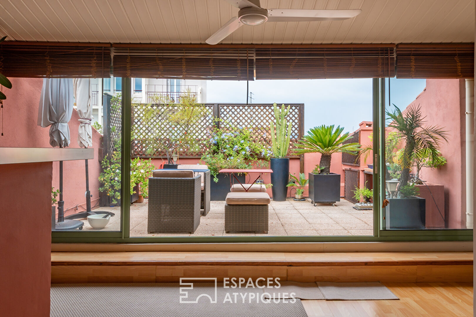 Duplex with terrace on the top floor