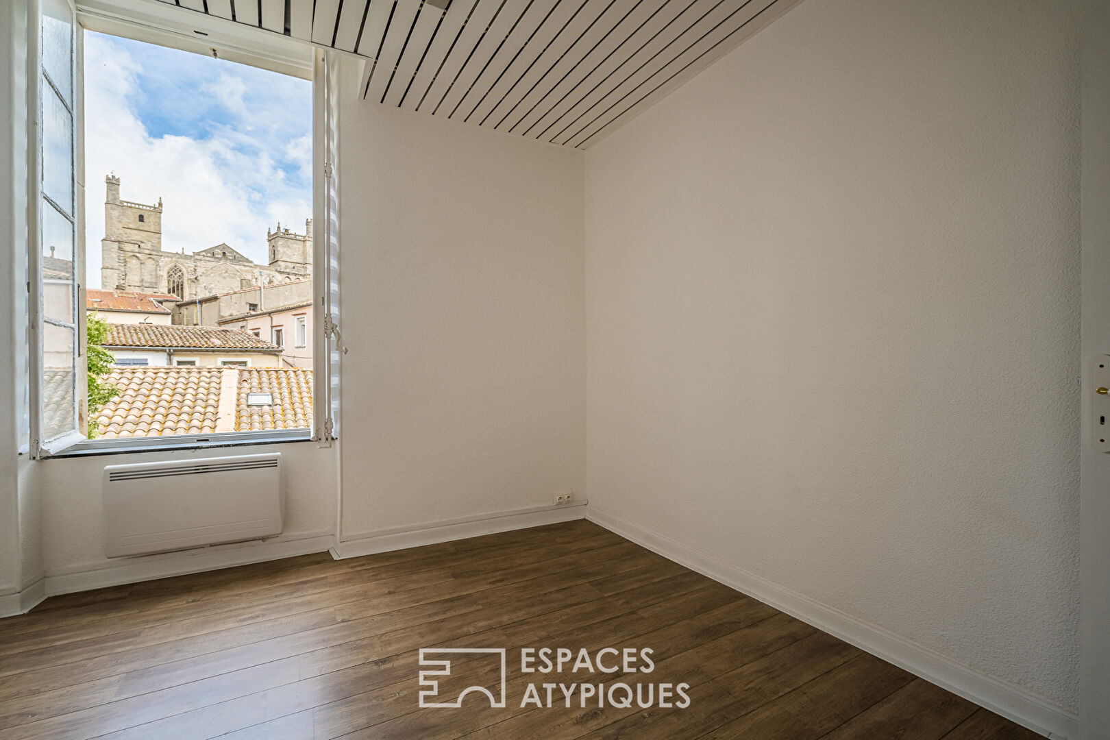 Narbonne city center apartment