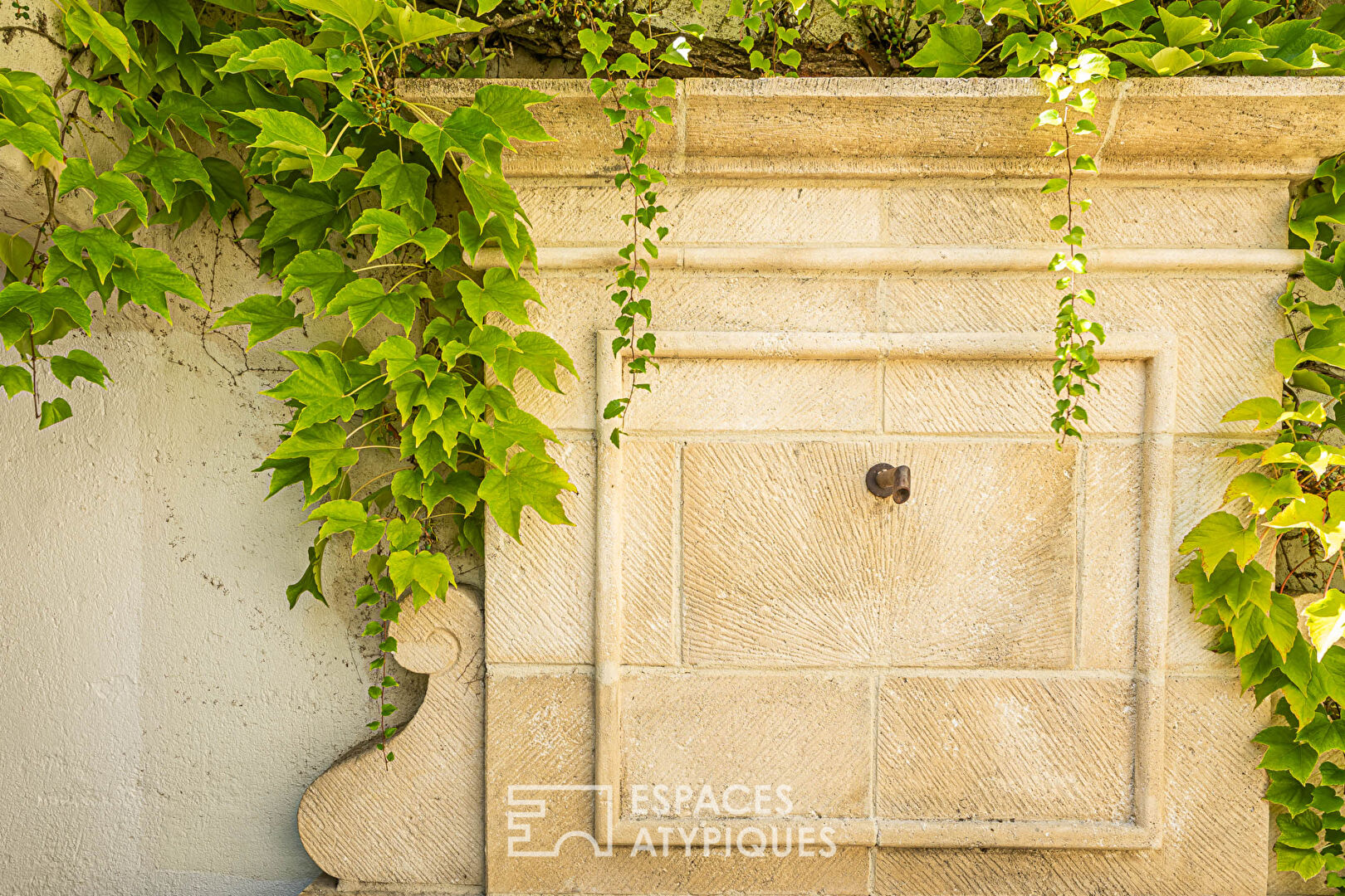 L’Harmonieuse – Character house with independent outbuilding