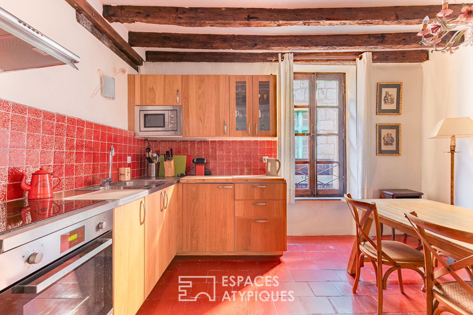 Élégante maison en pierre dans le centre historique de Lagrasse – un bien d’exception