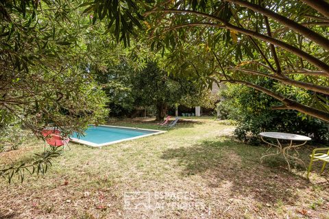 Maison de maître 6 bedrooms 390sqm with land and swimming pool