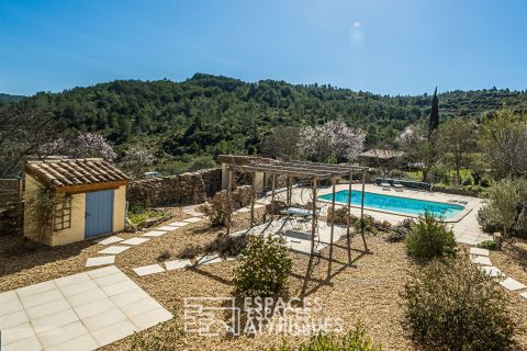 Authentic winegrower reinvented with swimming pool in the heart of Corbières