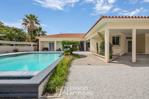 Élégante villa d’architecte et son jardin intimiste