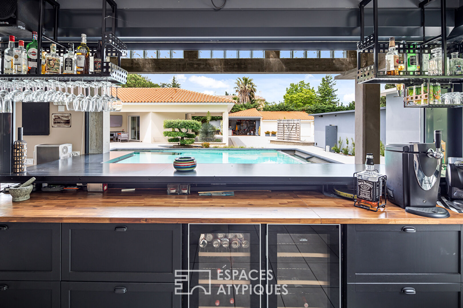 Élégante villa d’architecte et son jardin intimiste