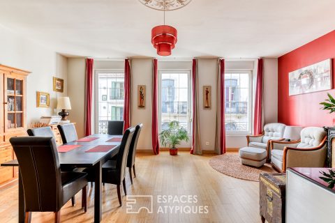 Bourgeoise de caractère du XIXe siècle et sa dépendance avec vue sur les étangs