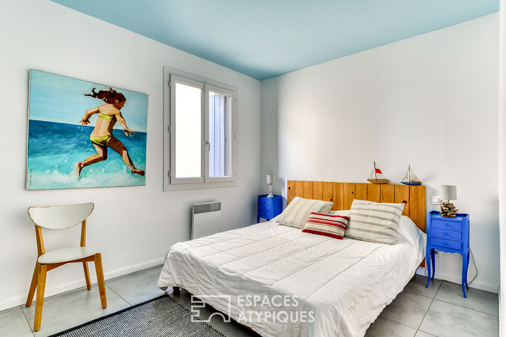 Renovated property and its 2 apartments with remarkable panorama over the ponds