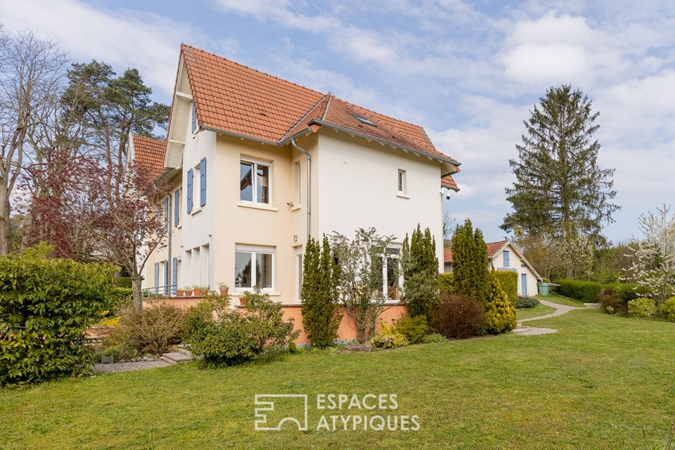 Maison de caractère au coeur d'un jardin verdoyant