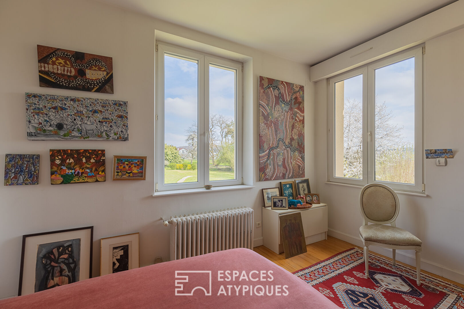 Maison de caractère au coeur d’un jardin verdoyant