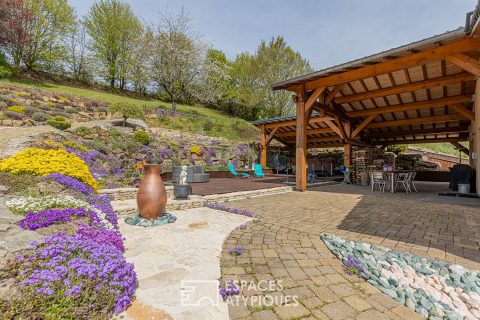 70’s house and its luxuriant garden