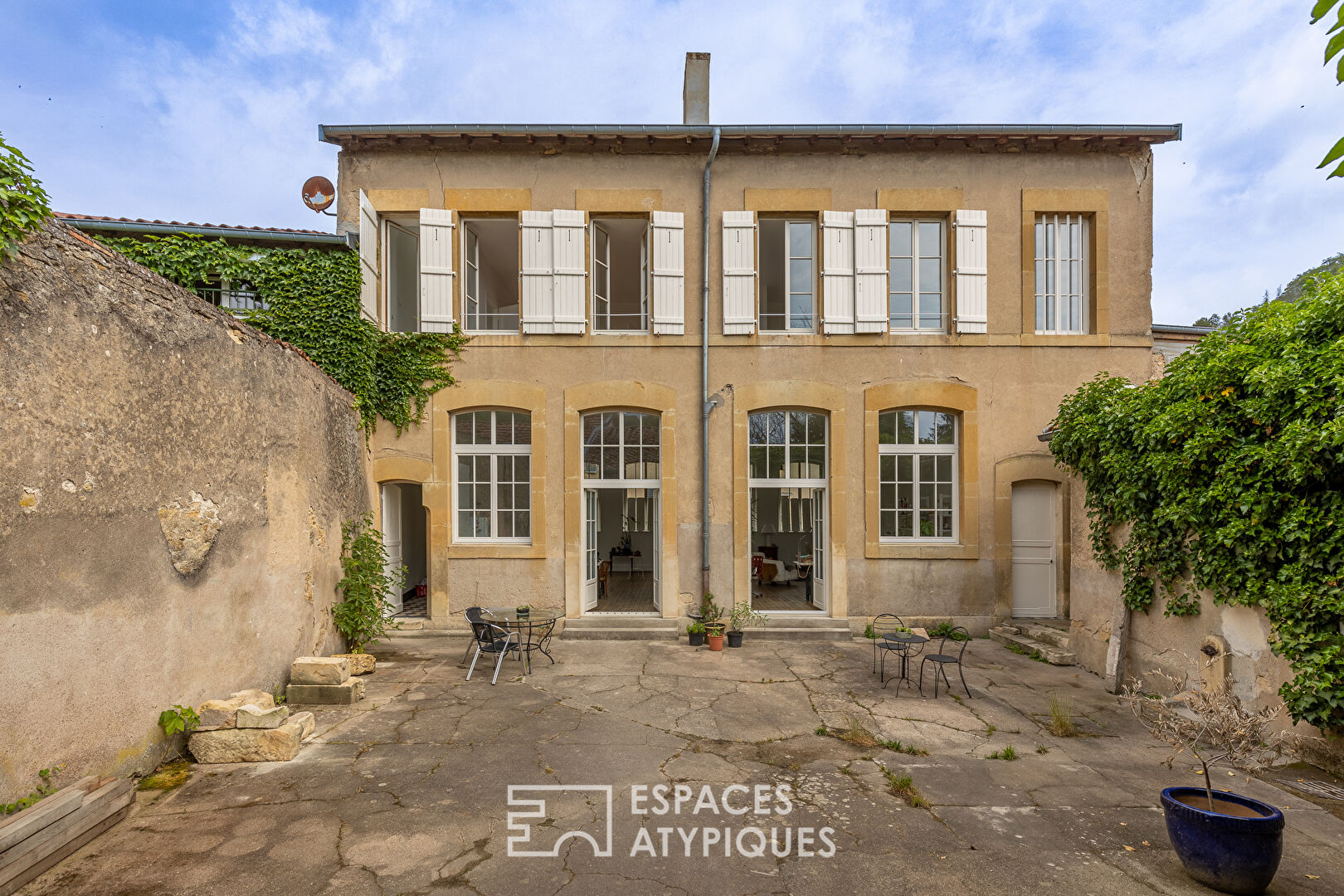 Ancienne école et son jardin