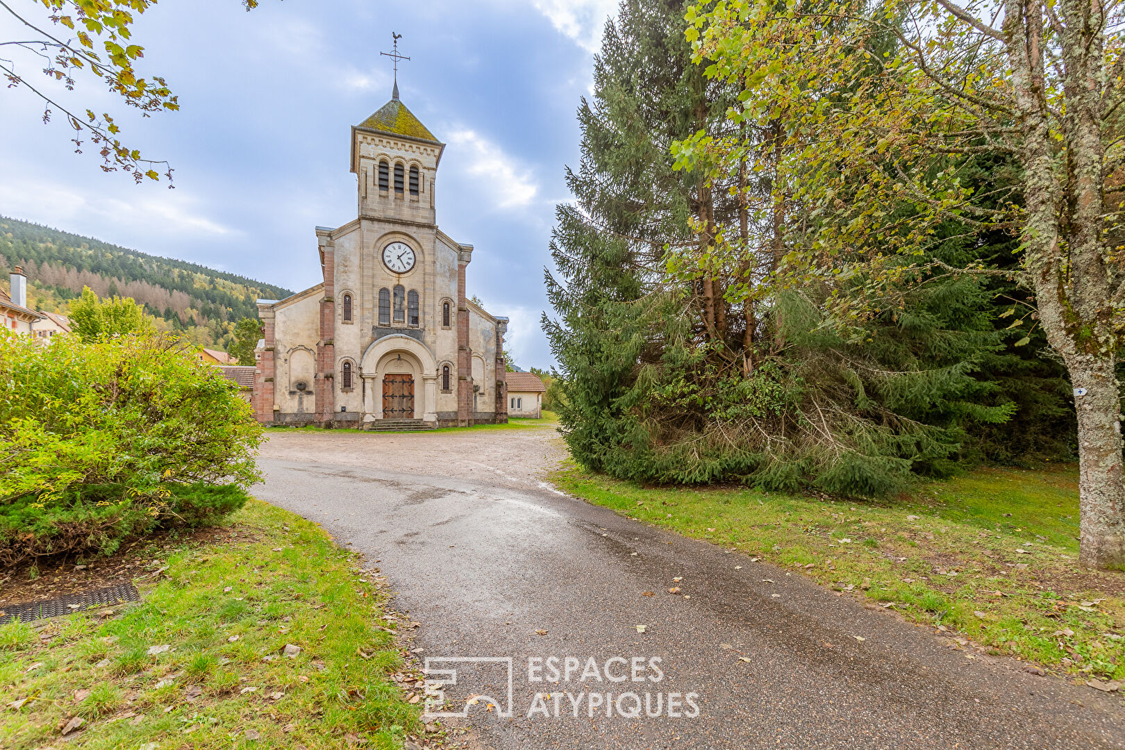 Deconsecrated chapel in the heart of the Hautes-Vosges mountains