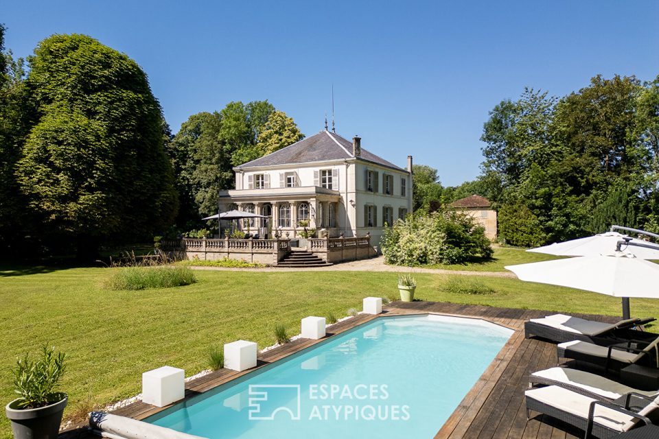 Demeure de maître et son parc arboré avec piscine