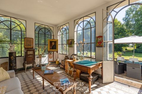 Demeure de maître et son parc arboré avec piscine