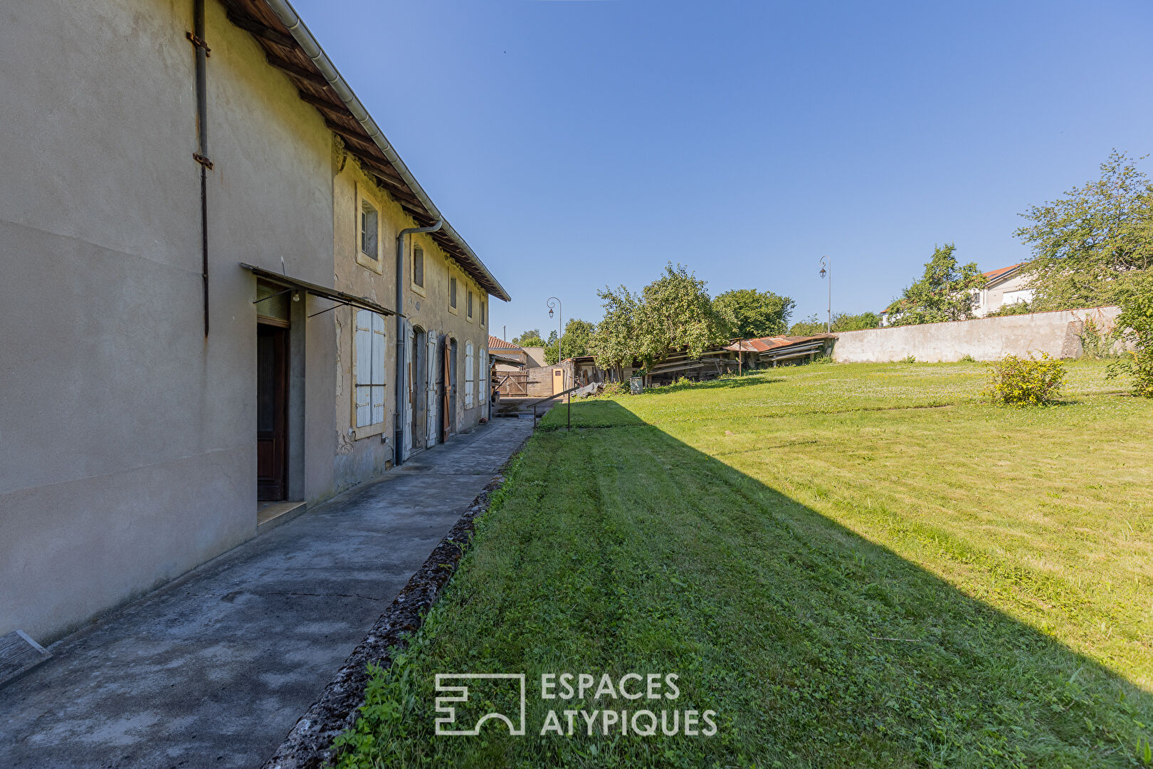 Property for renovation on the outskirts of Metz