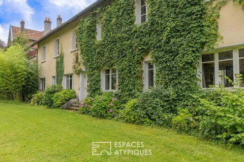 Renovated former hotel with gîtes a stone’s throw from the Pierre-Percée lake